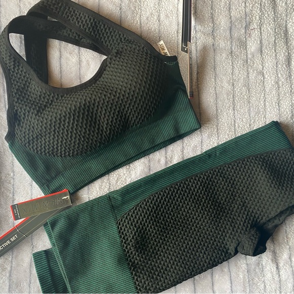 sports top and pants set - Picture 14 of 15